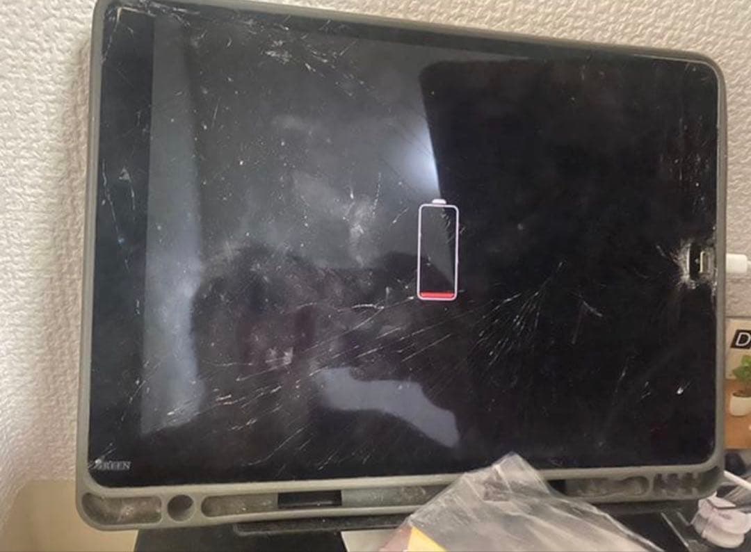 iPad Pro10.5インチ第1世代（A1701）ジャンク画面割れ