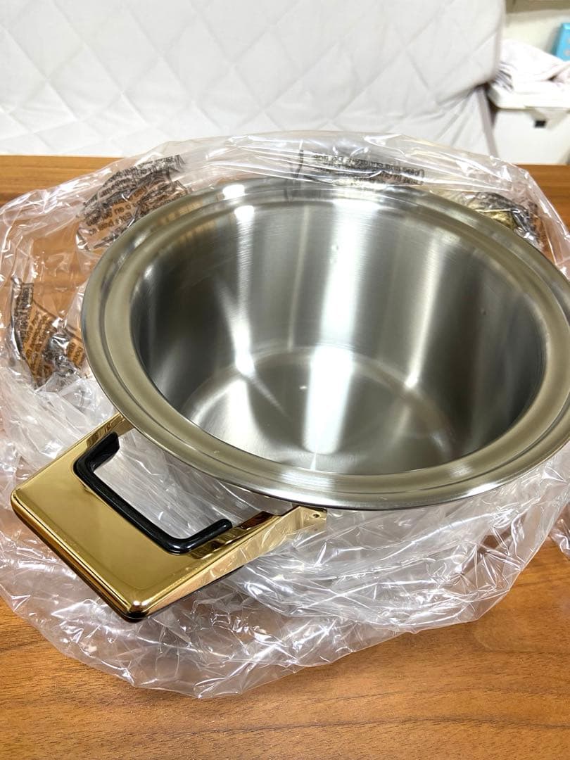 【新品未使用】タッパーウェア　レインボークッカー 19cm寸胴鍋