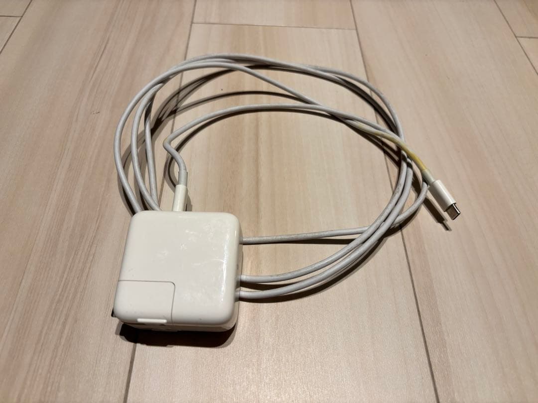 MacBook Air M1本体 8GB 256GB 純正アダプター　ケーブル付