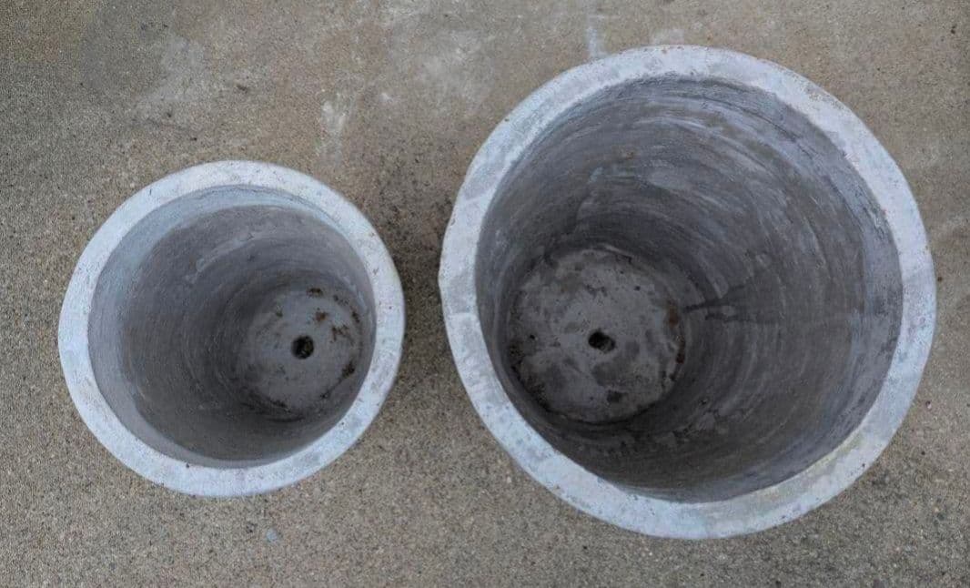 おしゃれ都会派トール型高級コンクリポット12号9号キズ有おまけ付お買得2枚セット