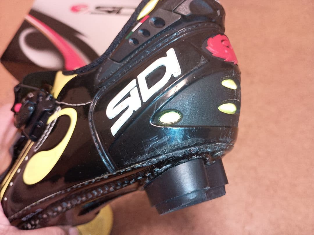 ウェア SCARPE WIRE CARBON VERNICI