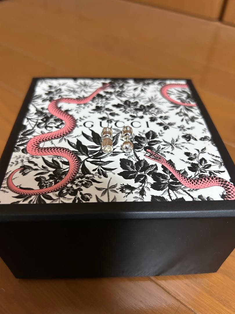 【美品】【現行】GUCCI ピアス　スクエア&ラウンド スタッズ　GG 925