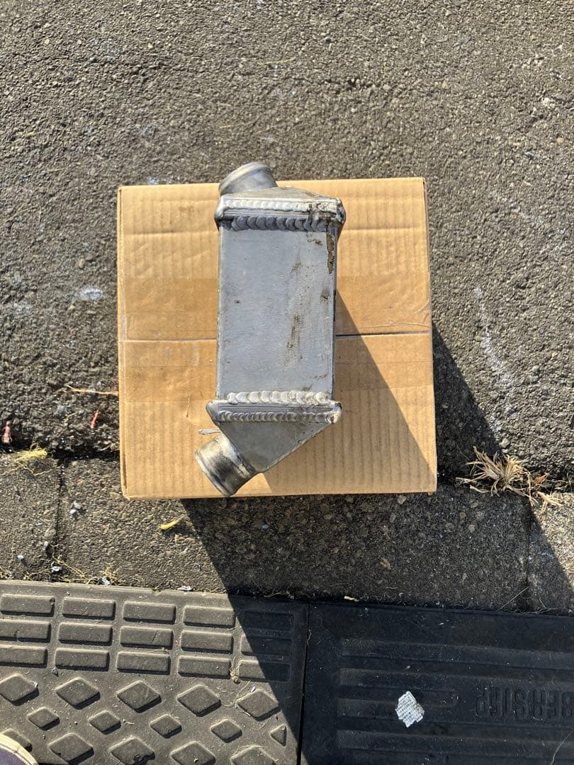 プロフ、説明必読 HN 22SKeiワークスで使用大型インタークーラー。