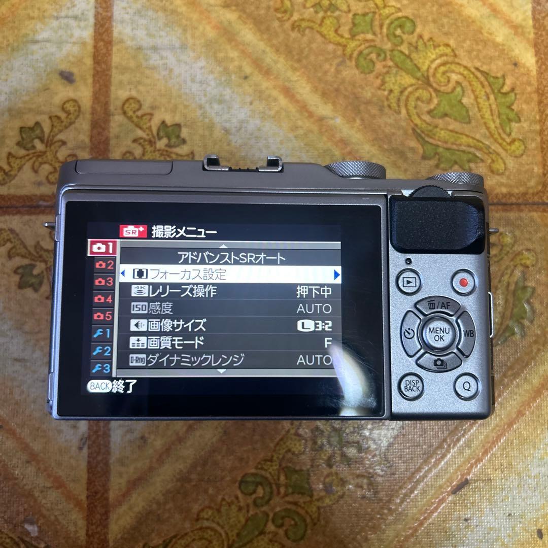 Fujifilm X-A5 ミラーレスカメラ 本体