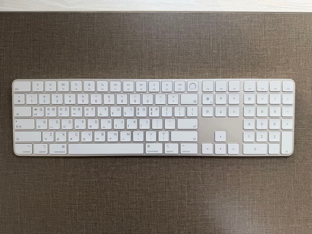 iMac 24インチ(M3, 2023) メモリ24GB / 512GB