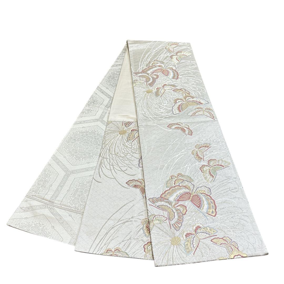 AA19袋帯 六通柄 金銀糸　唐織　蝶紋　正絹 着物