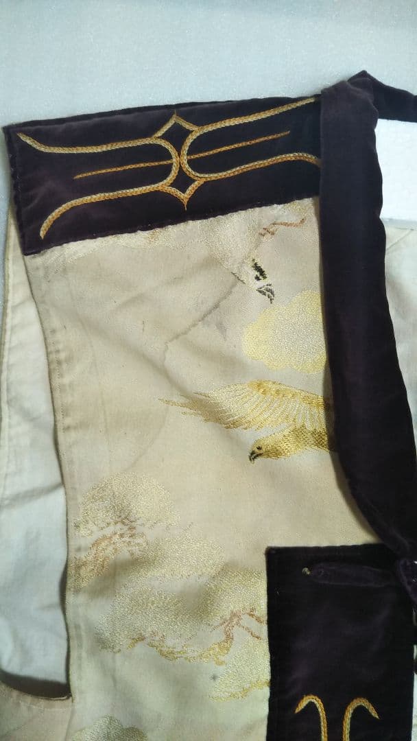 (2月限定)アイヌ伝統衣装!　豪華金色刺繍