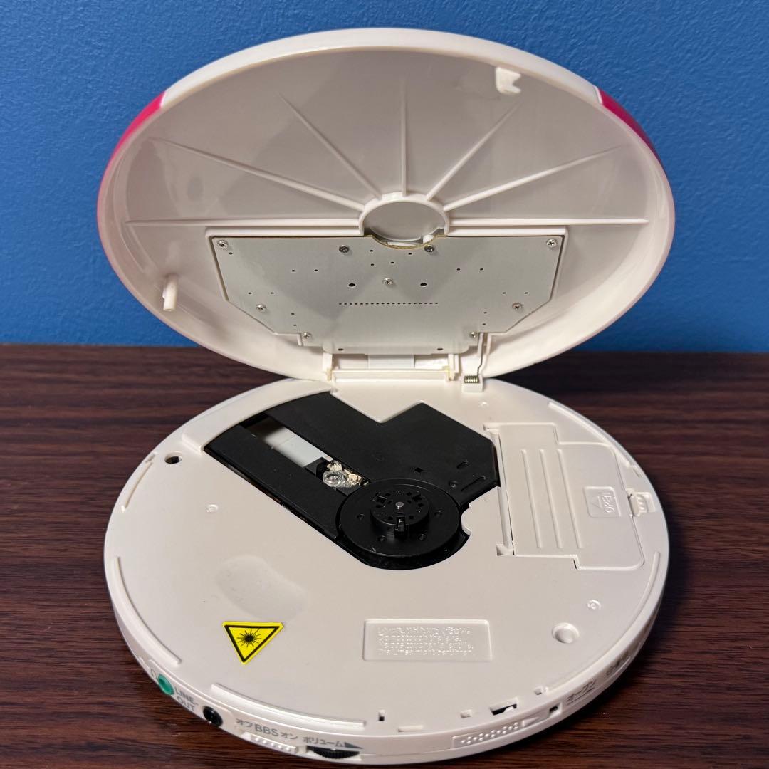 貴重極美品✨ハローキティ ポータブルCDプレイヤー レトロ 動作確認済み