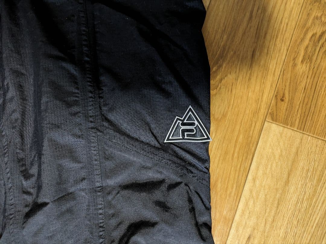 定価23,000円 未使用 タグ付き FILA スノーボードウェア 黒