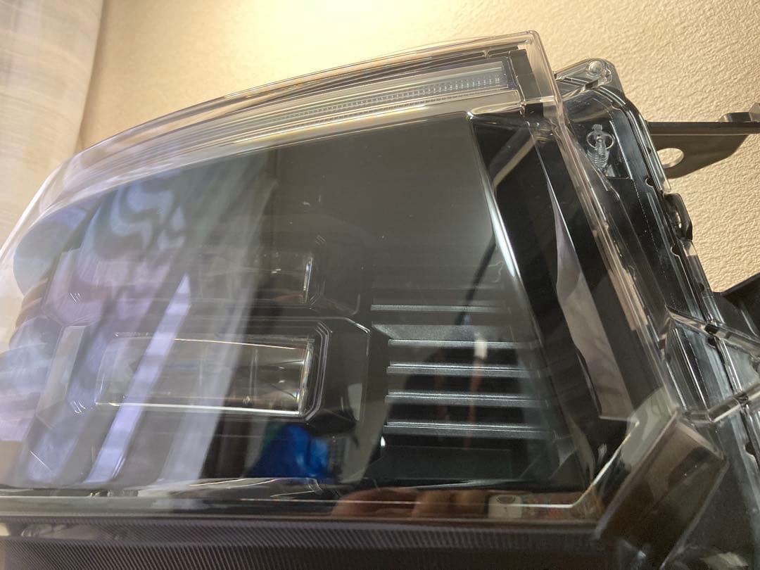 N-BOXカスタム(JF5) 右ヘッドライト　美品