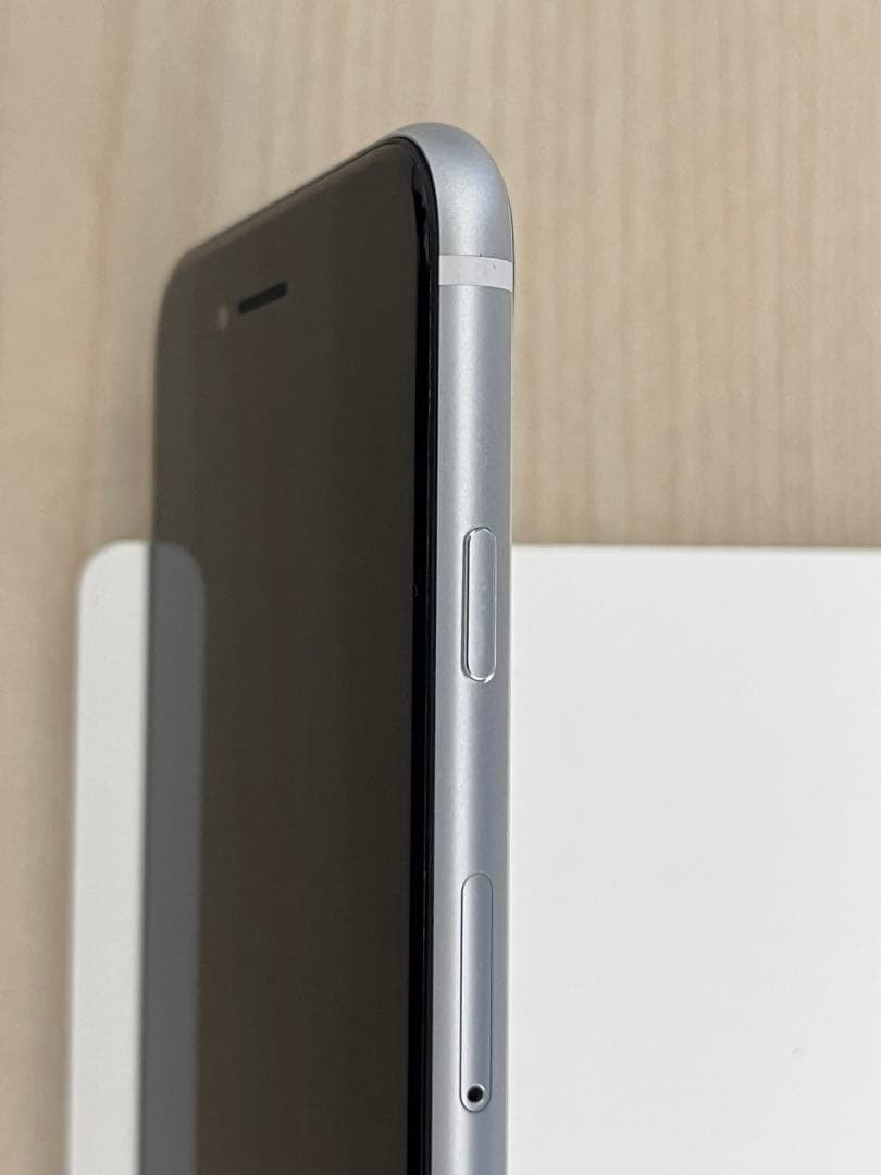 iPhone SE 第2世代 (SE2) 64GB 非純正バッテリー100％