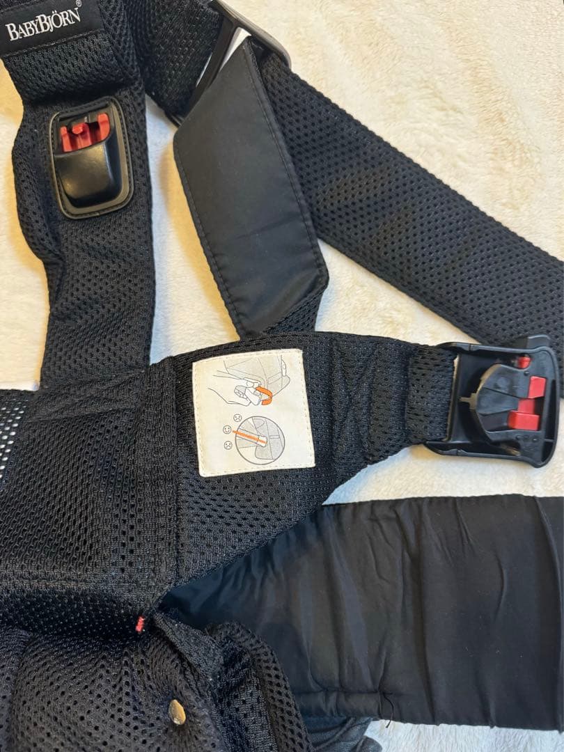 ⚠︎まあ　極美品✴︎除菌済み BABYBJÖRN ベビージョルン ワンカイエア