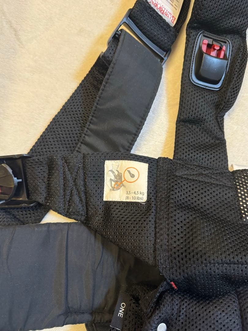 ⚠︎まあ　極美品✴︎除菌済み BABYBJÖRN ベビージョルン ワンカイエア