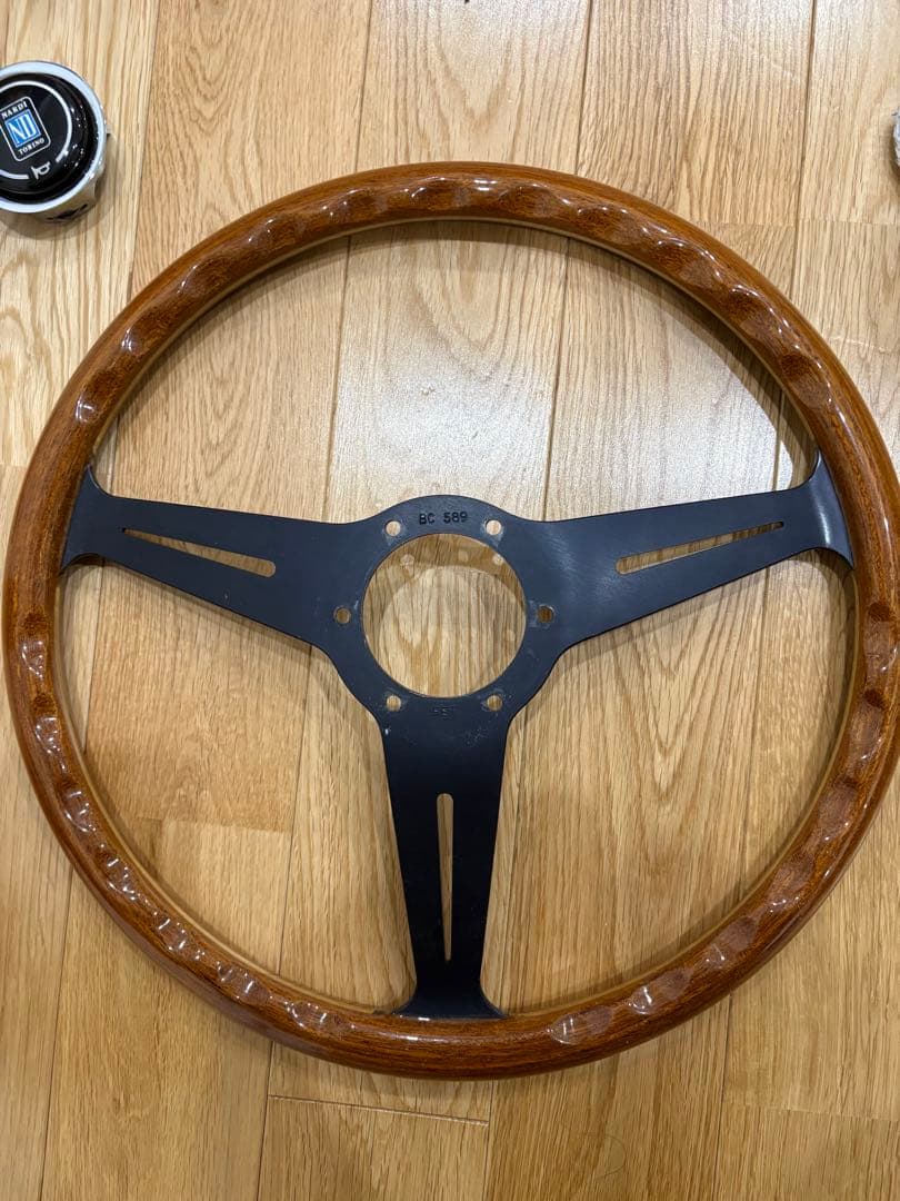 明日まで値下げ！NARDI ステアリング　36φ