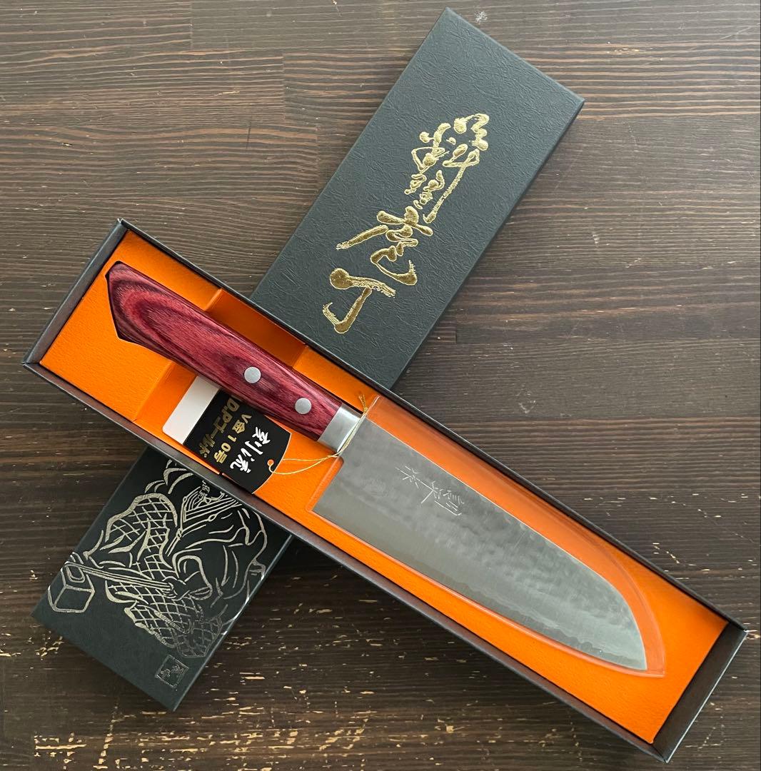 増谷刃物 訓平作 三徳包丁 VG10ステンレス 積層槌目 刻流 口金有 レッド柄