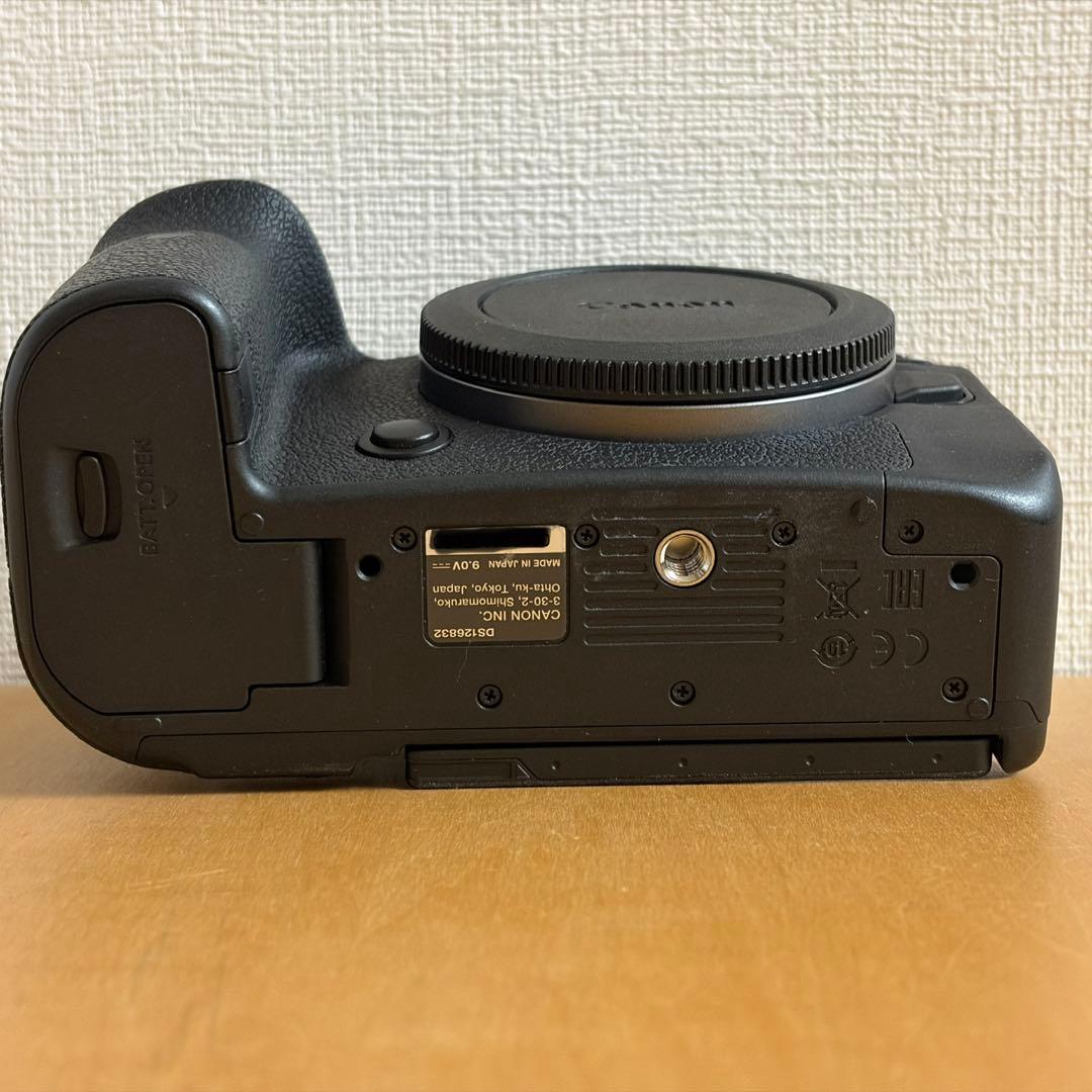 Canon EOS R6 ミラーレス一眼 本体 バッテリー3個付き