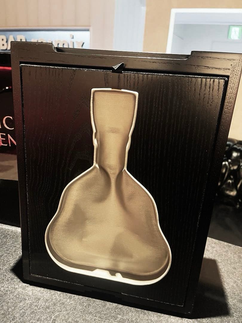 RICHARD HENNESSY 空箱 付属部品1点無