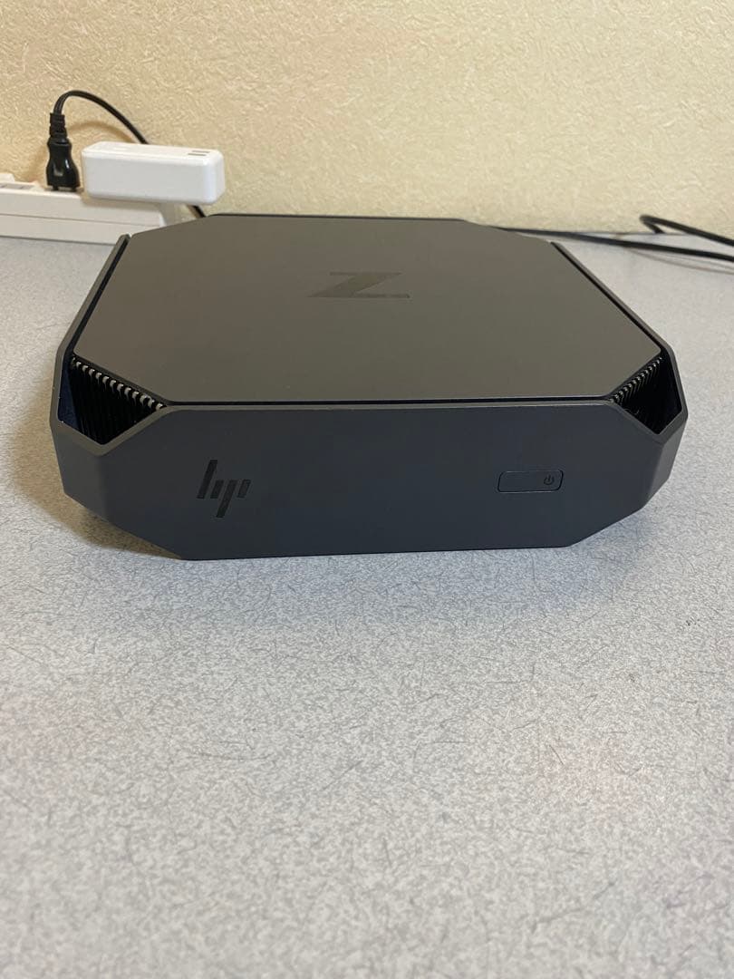 HP Z2 Mini G4 Xeon E-2144G 16GB　256GB