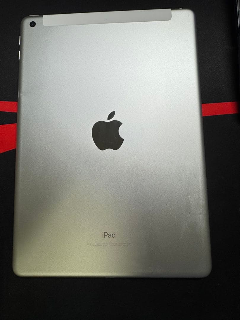 最安【本日発送】Apple iPad 第6世代　シルバー 32GB