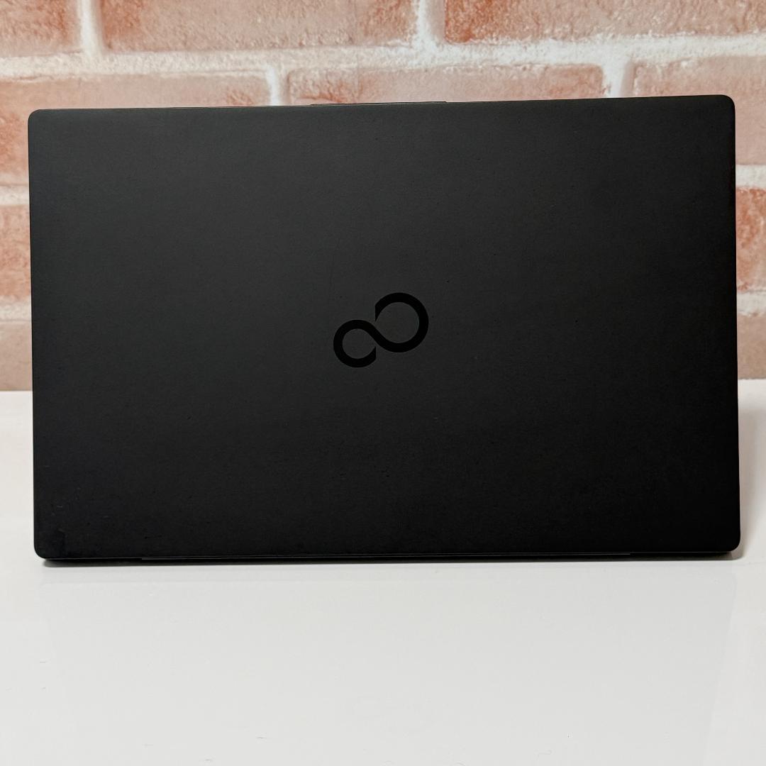 ★バッテリー良好★ 超軽量845g 第11世代Corei7 富士通 H53