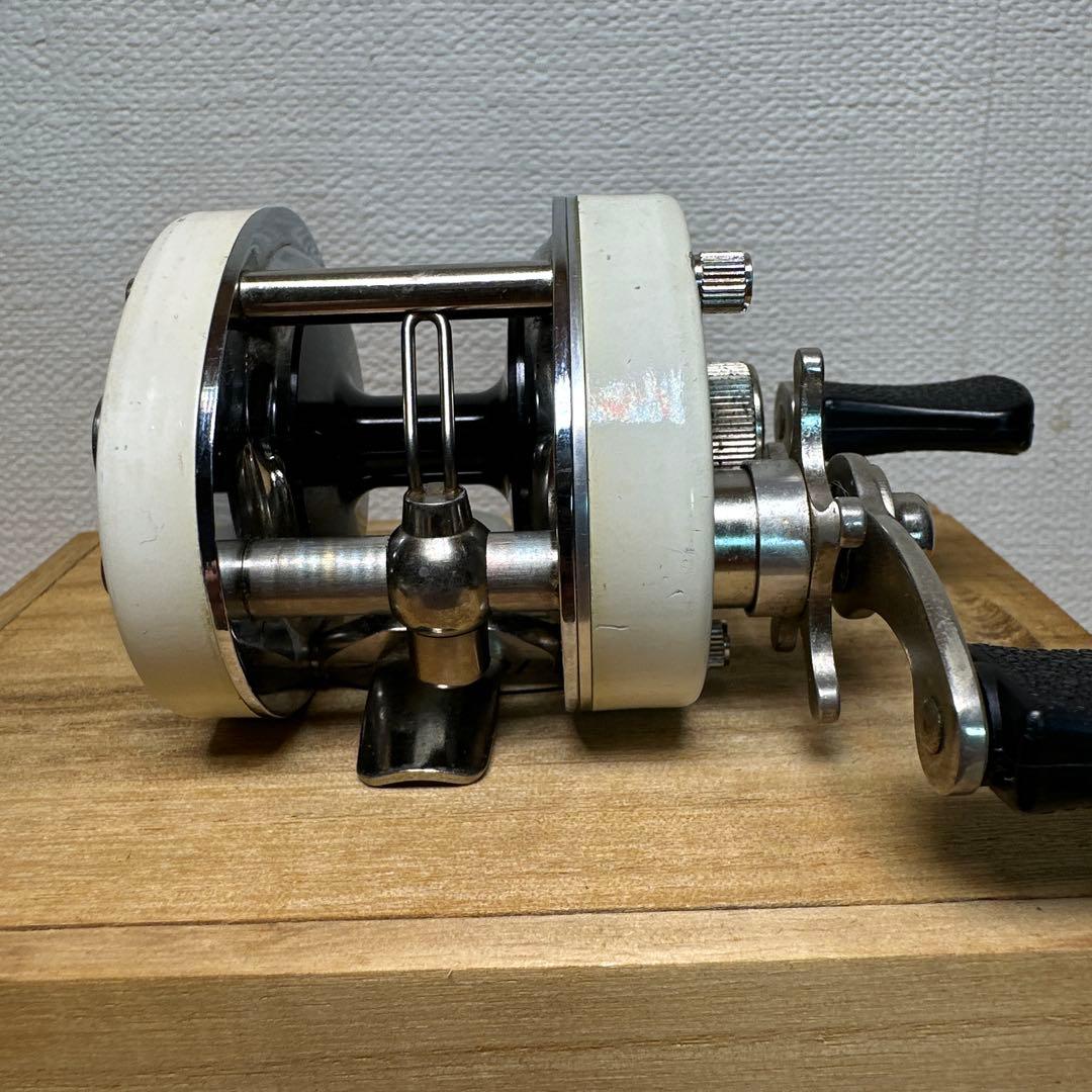 ロベルソンMaverick 3601 左巻きホワイト五十鈴