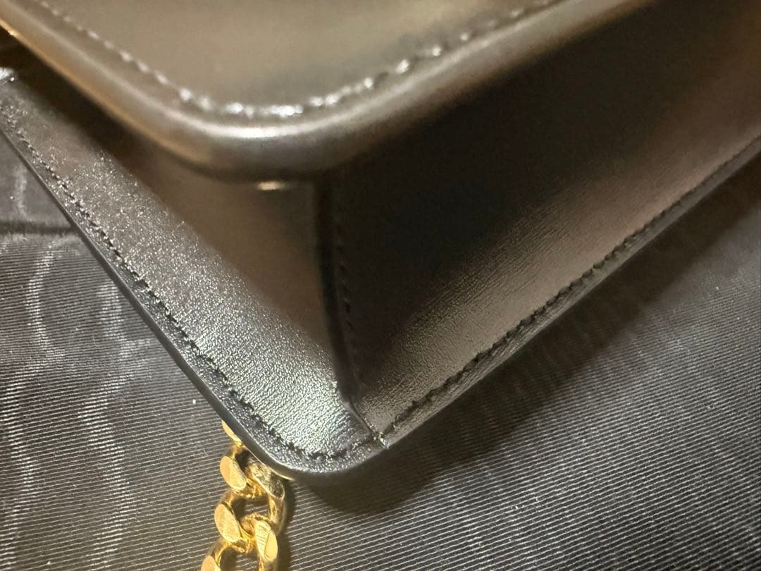 LINE セリーヌ トリオンフ チェーンウォレット ブラック 黒