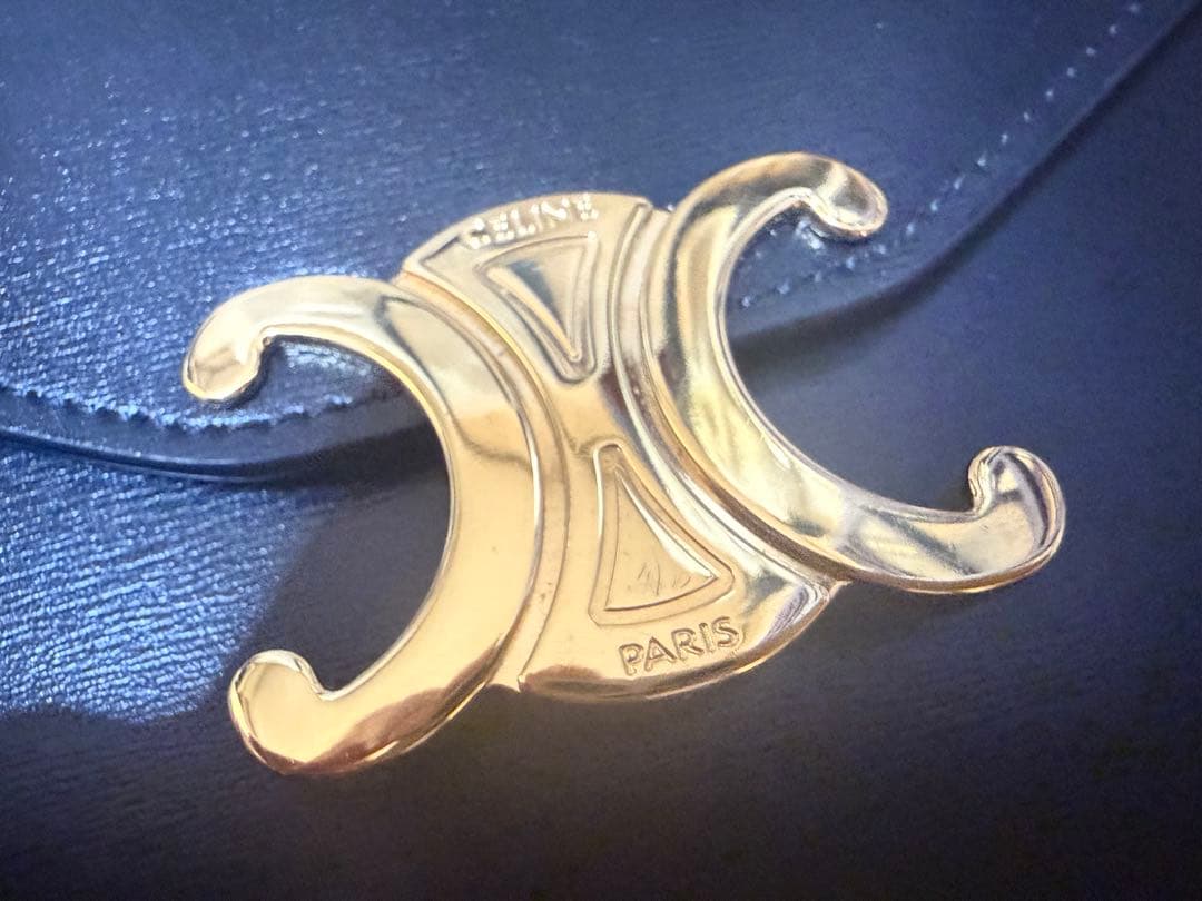 LINE セリーヌ トリオンフ チェーンウォレット ブラック 黒