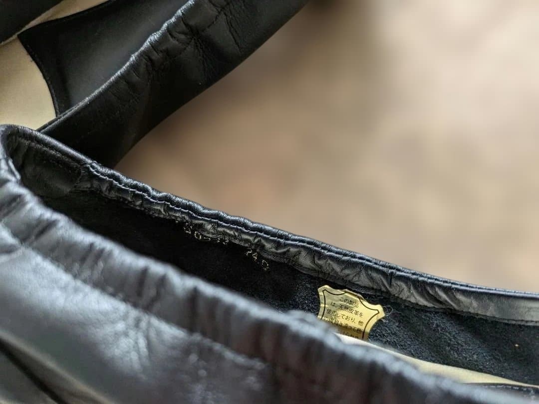 週末限定再値下！新品キタムラ　とても柔い革歩きやすいローヒールパンプス24cm黒