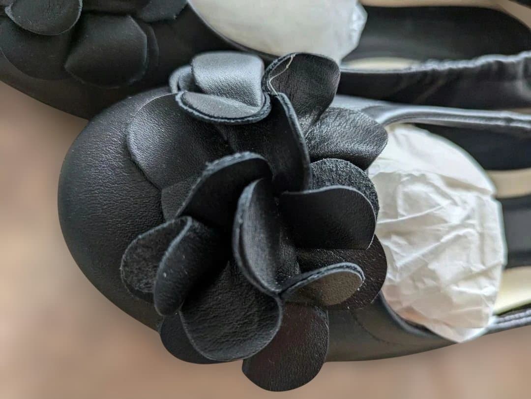 週末限定再値下！新品キタムラ　とても柔い革歩きやすいローヒールパンプス24cm黒