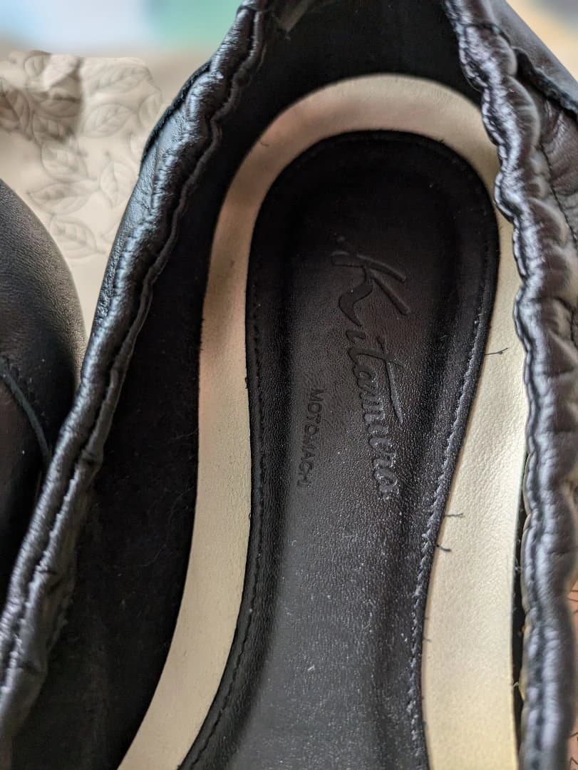 週末限定再値下！新品キタムラ　とても柔い革歩きやすいローヒールパンプス24cm黒