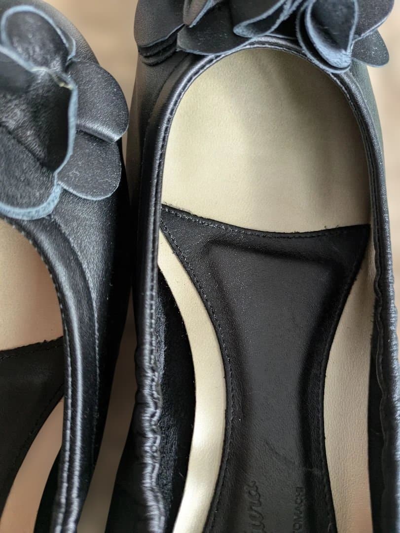 週末限定再値下！新品キタムラ　とても柔い革歩きやすいローヒールパンプス24cm黒