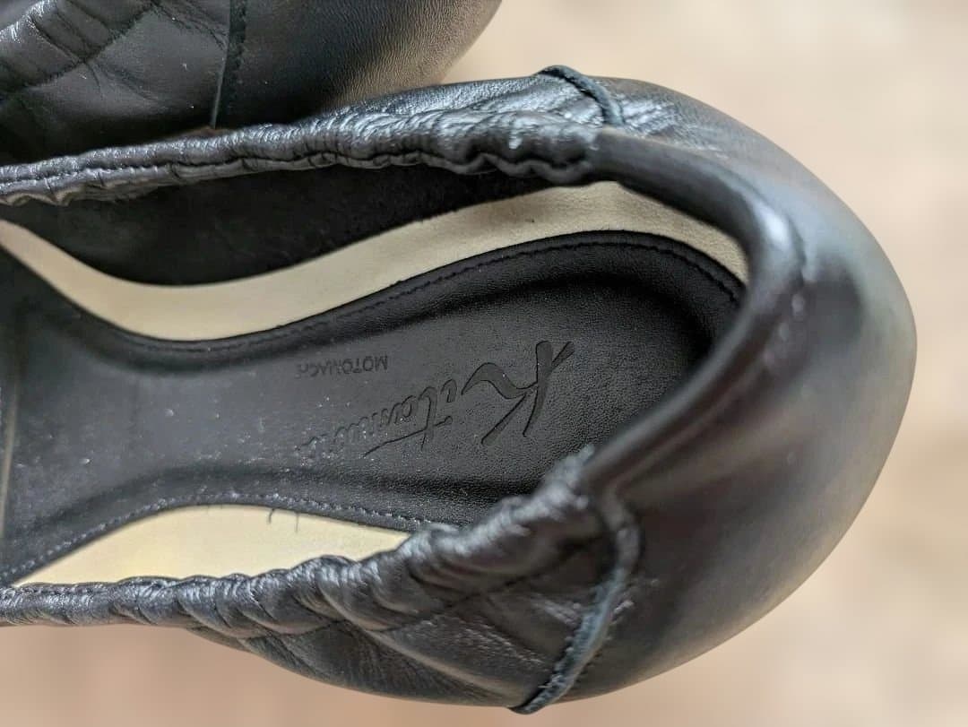 週末限定再値下！新品キタムラ　とても柔い革歩きやすいローヒールパンプス24cm黒