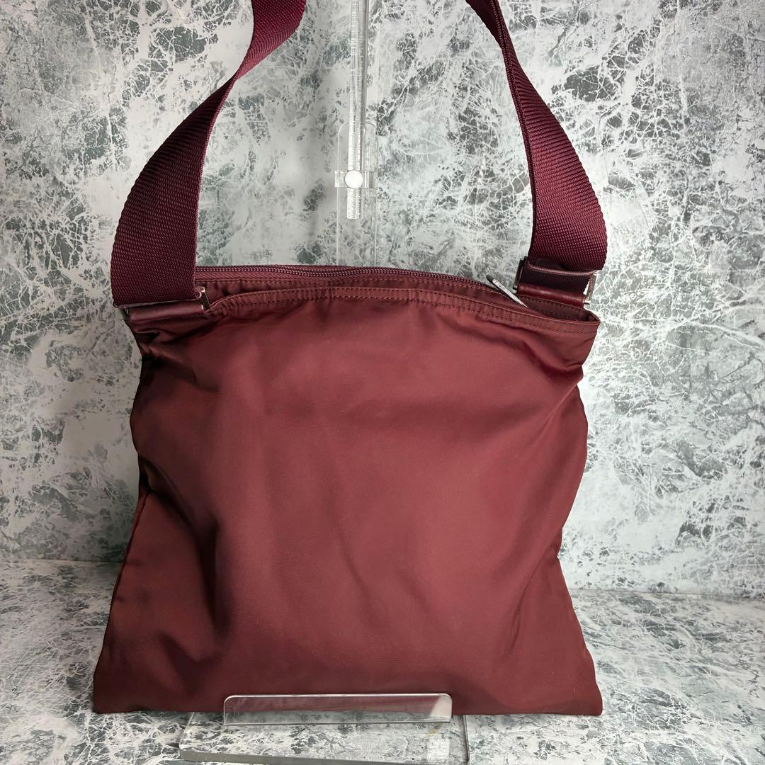 ✨PRADA✨　プラダ　ショルダーバッグ　メッセンジャーバッグ　ナイロン