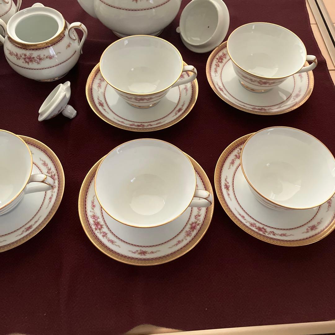 値下げしました。美品ノリタケの花柄デザイン食器セット5人分