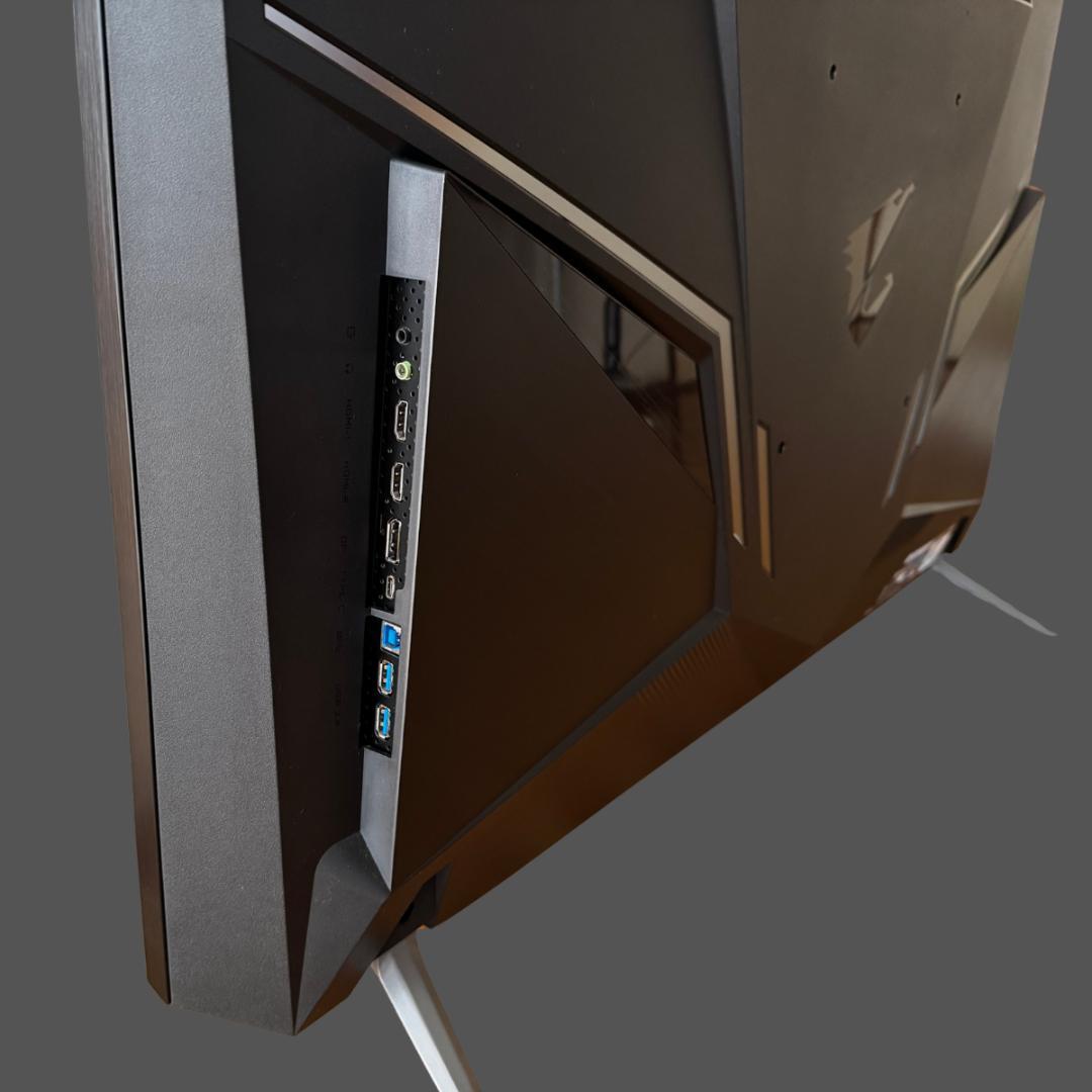 ディスプレイ・モニター本体 GIGABYTE AORUS FV43U Gaming Monitor