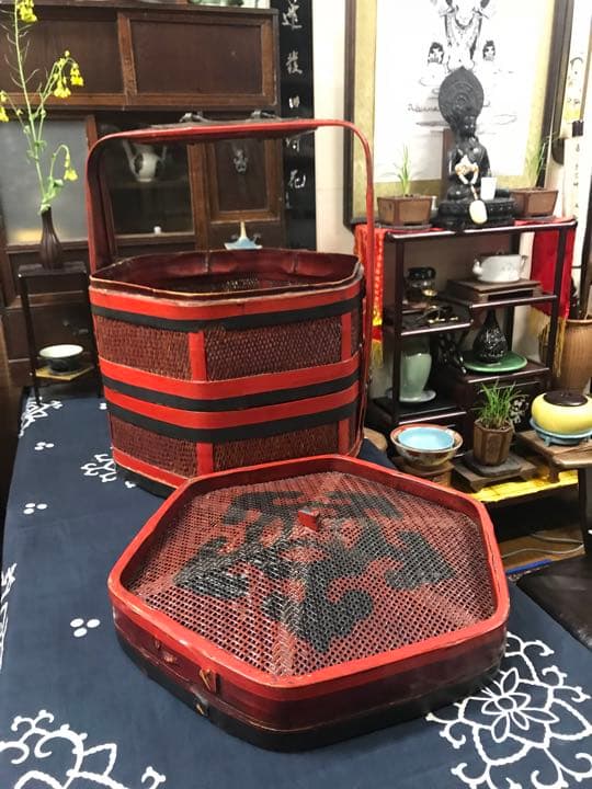 シノワズリ　赤色大籠　アンティーク　古美術　骨董　カゴ　籠　かご 食籠