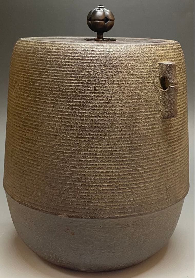 金森紹栄　竹文千筋筒釜　共箱　栞　e0308