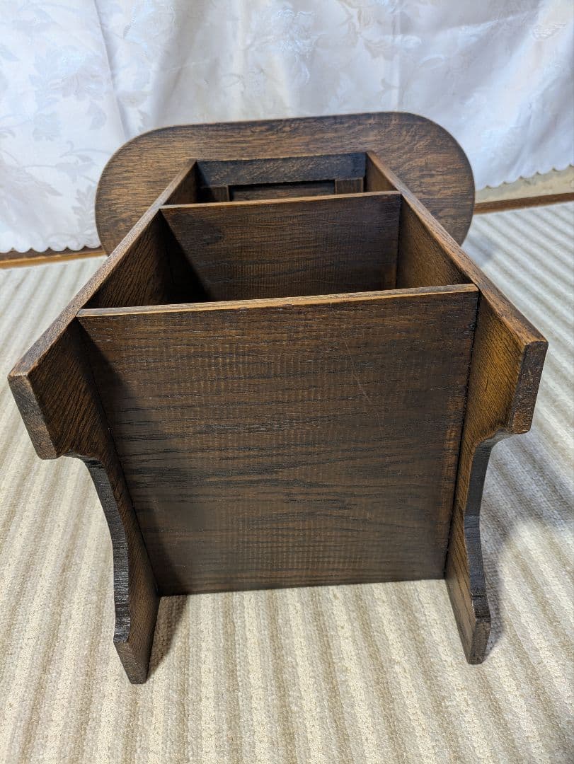 木製オーバル型3段棚 　イギリスアンティーク　ダークブラウン