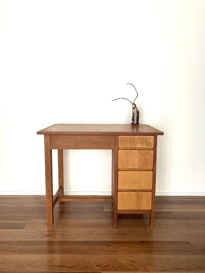 【メンテ済み】シンプルなデザインの木製机　片袖机　ビンテージ　昭和レトロ