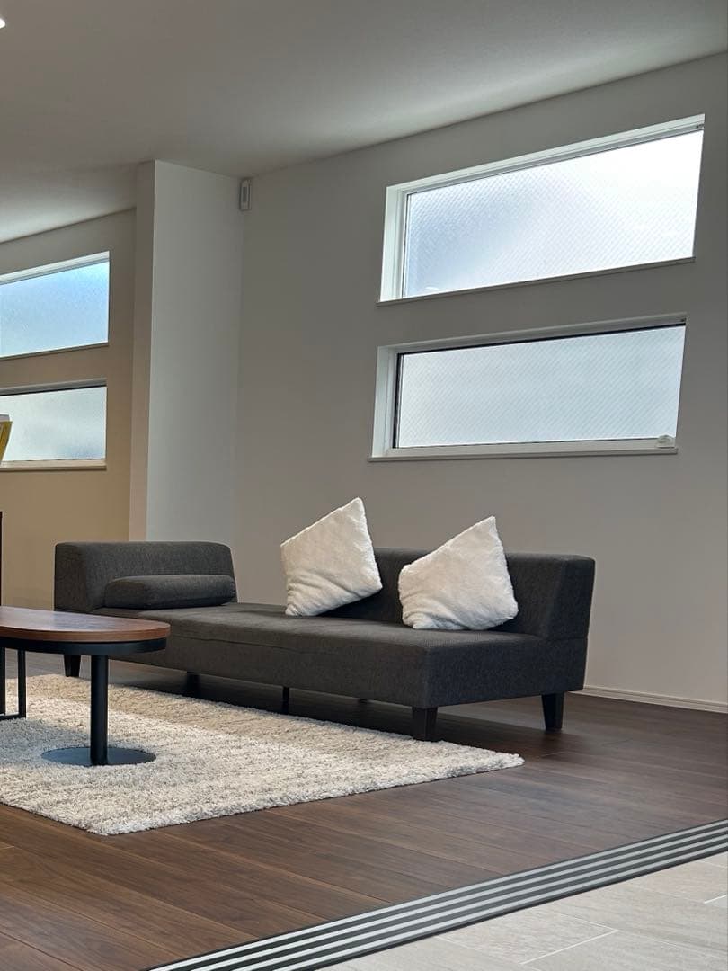 送料込みフランネルソファ　PIVO 3人掛け　クッション付　ファブリックソファ