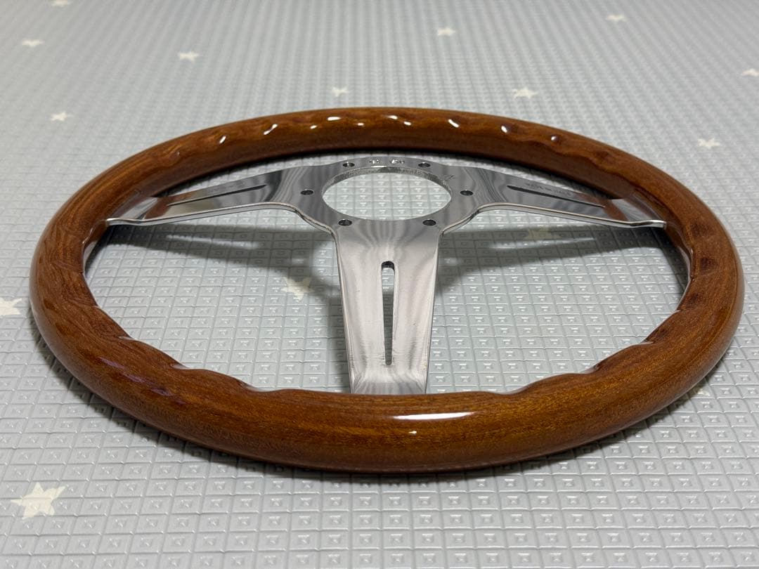 ナルディ クラシック ウッドステアリング 33パイ 330mm