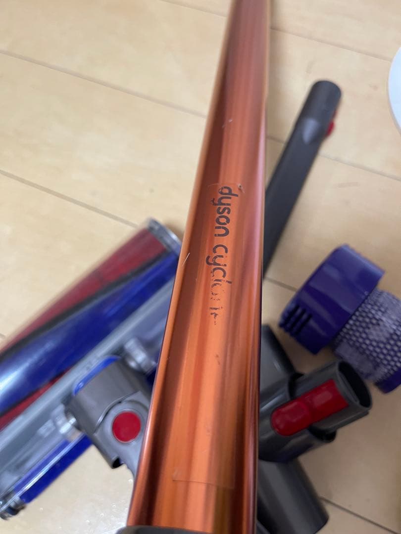 【美品】dyson V10 SV12　純正フロアドック付エコーモード62分