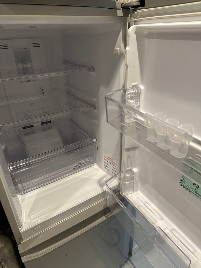 【2/11午前引取り可能な方】Mitsubishi 冷蔵庫 2ドア シルバー