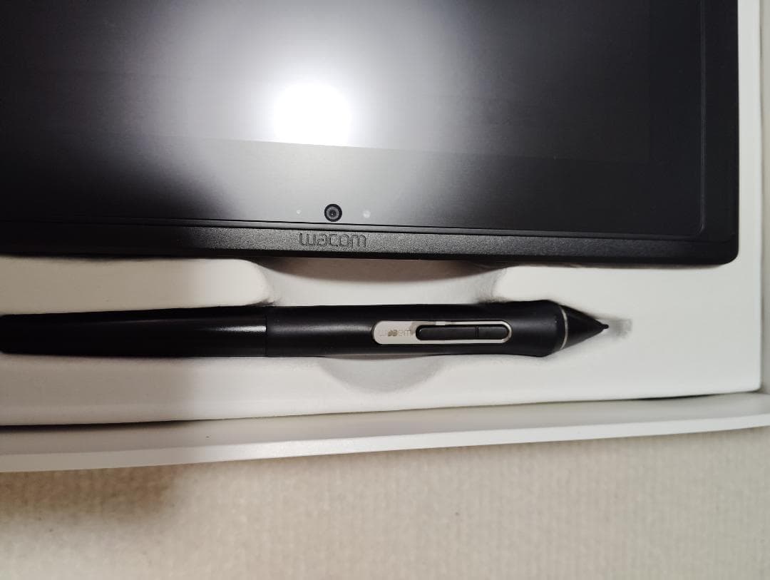Wacom MobileStudio Pro 13（DTHW1321LK0D）