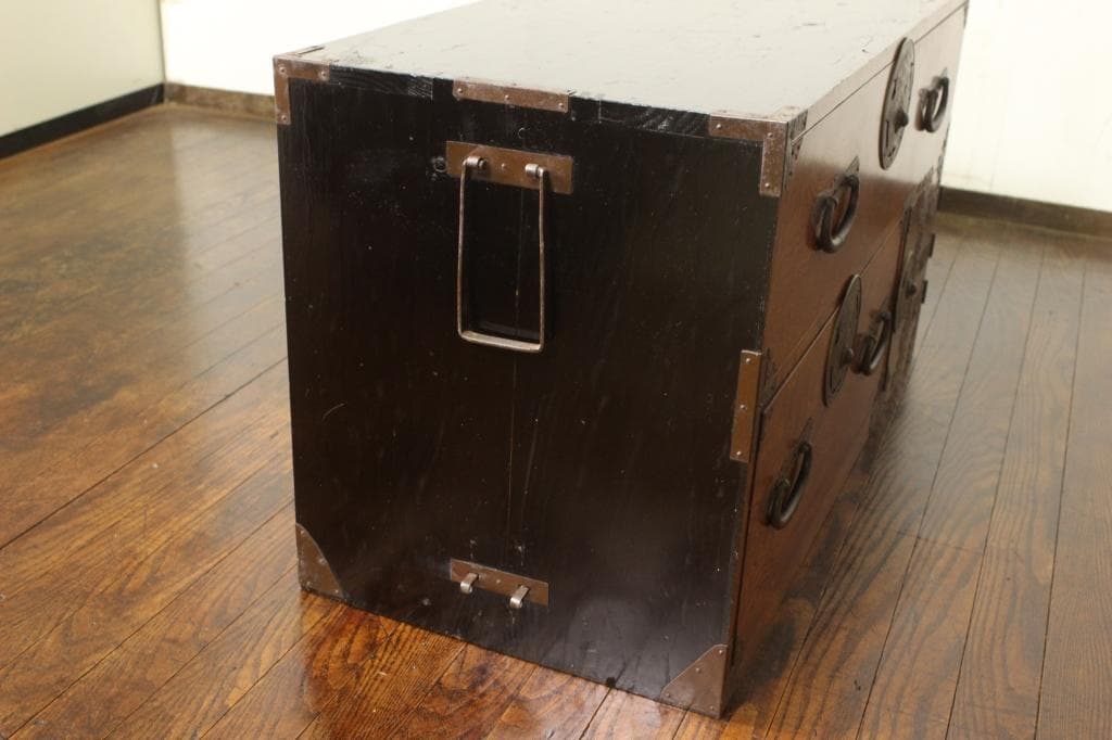 欅共縁！蝶覆輪！時代箪笥・四杯！和家具サイドボード古家具和モダンローチェスト古布