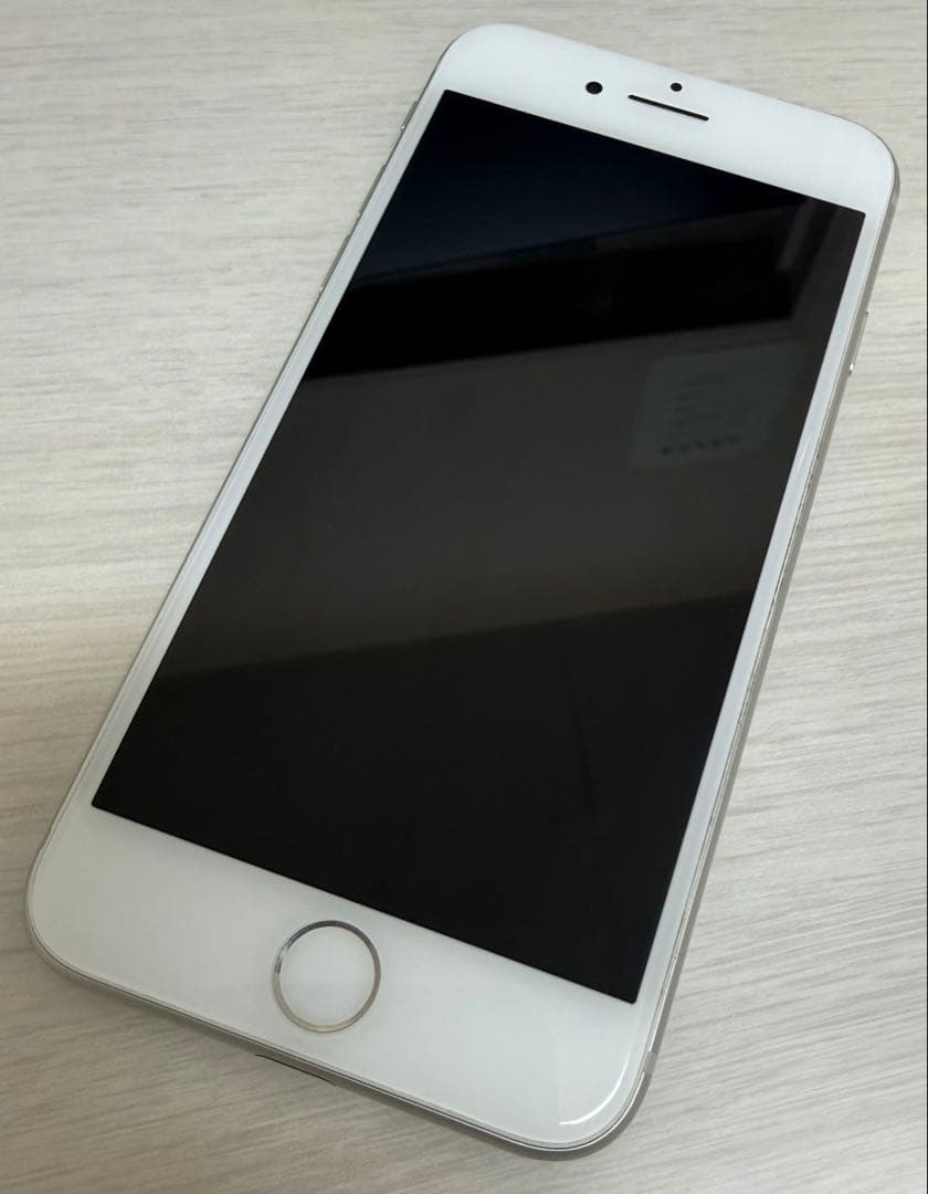 【極美品】Apple iPhone8 ホワイト／シルバー 64GB SIMフリー