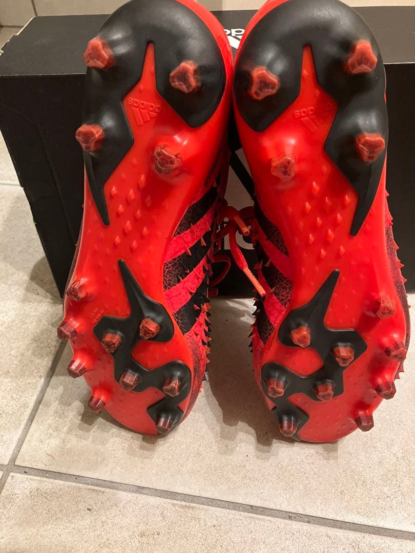 adidas Predator サッカーシューズ レッド