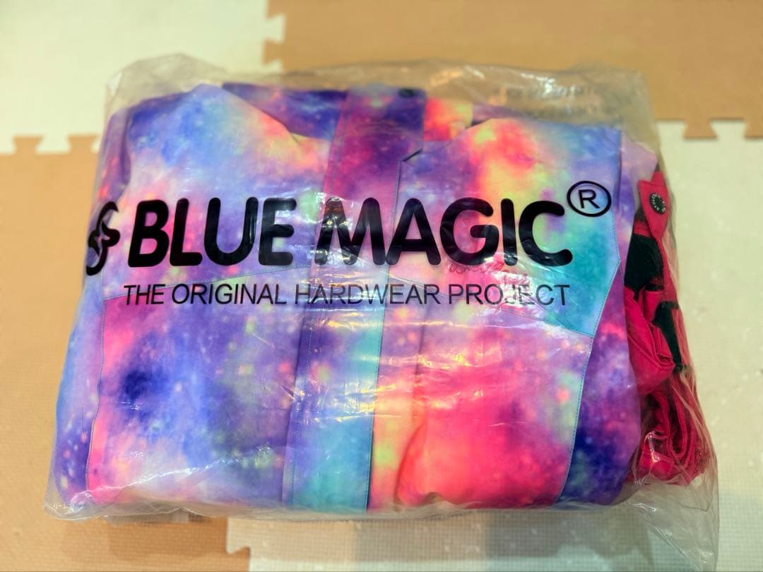 【新品未使用】BLUE MAGIC 宇宙柄 スキーウェア　スノーボードウェア
