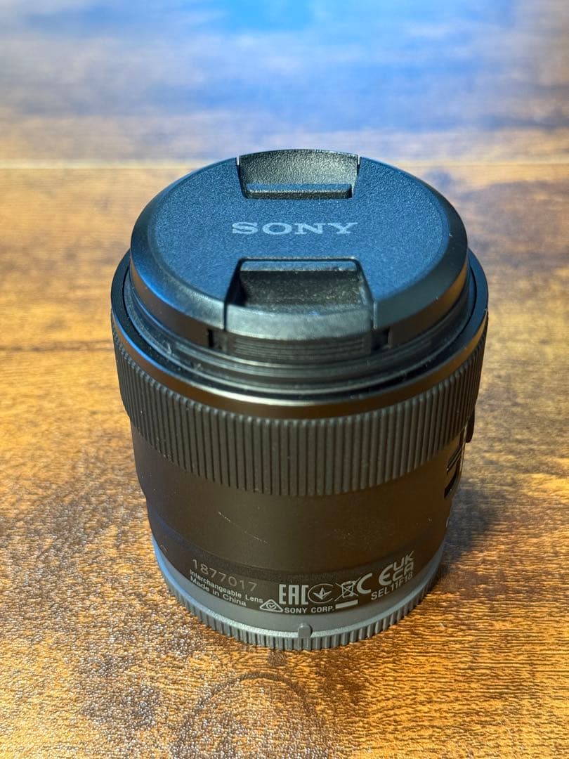 ソニー SONY 11mm F1.8 広角レンズ フィルター・ケース付属 美品