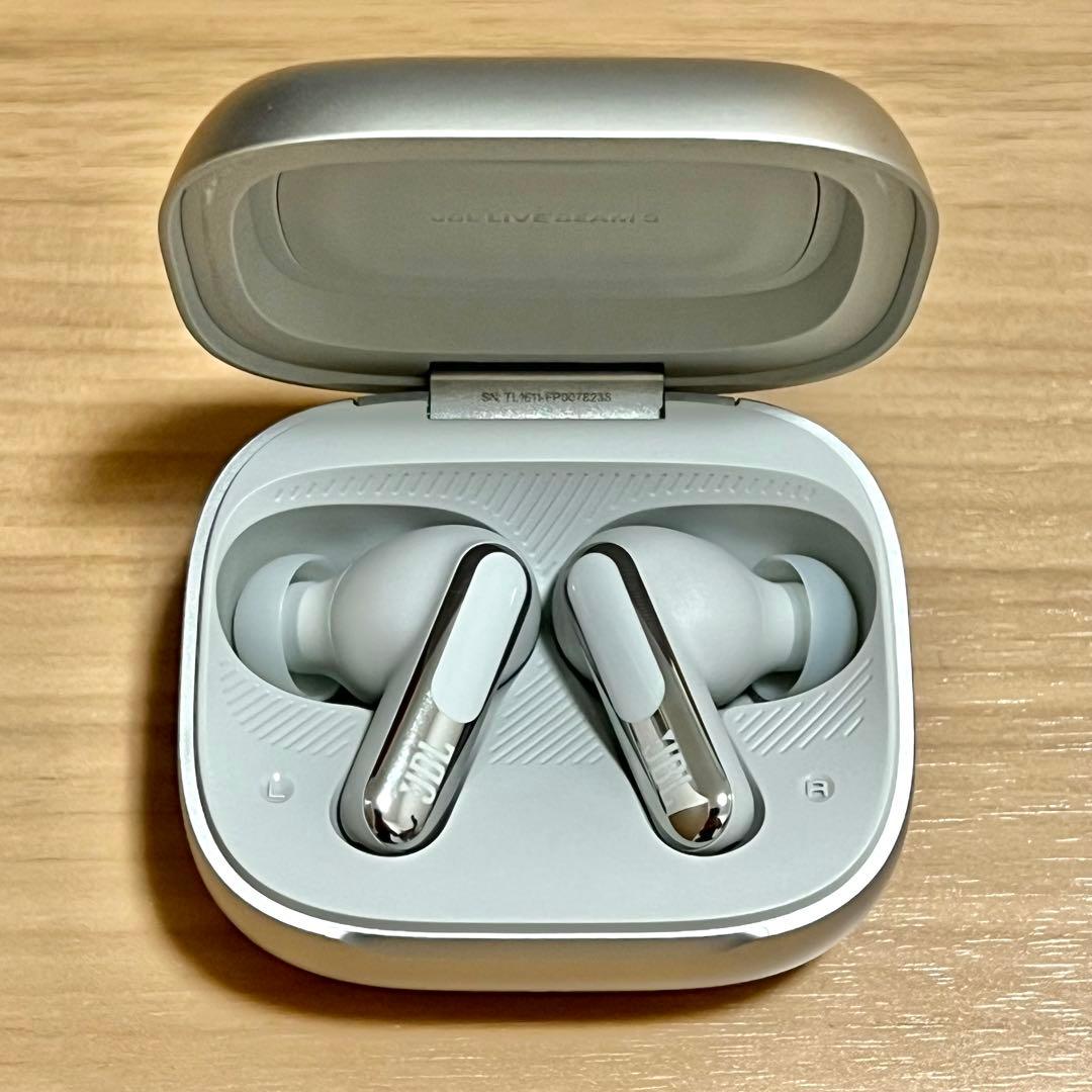 JBL LIVE BEAM 3 (シルバー)